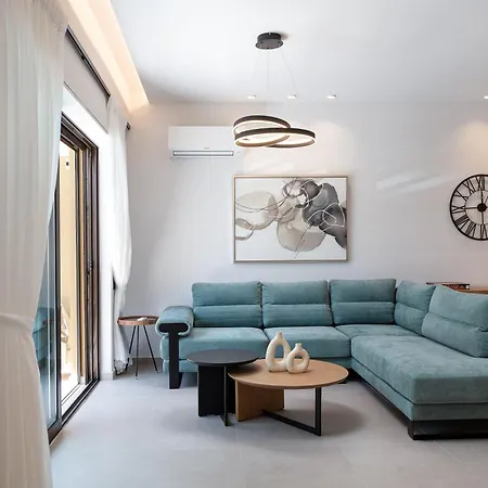 Modern Apartment, Up To 6, Close To The Beach!