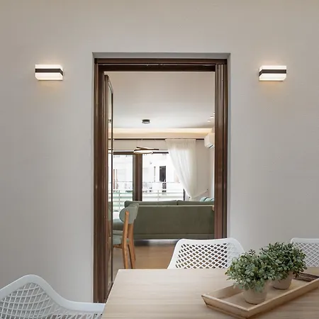 Modern Apartment, Up To 6, Close To The Beach!