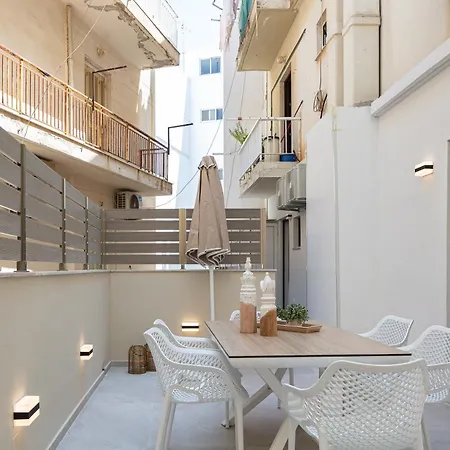 Apartamento Aria's Apt, Chic & Modern, Close To The Beach!