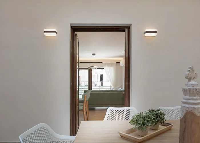 Aria's Apt, Chic & Modern, Close To The Beach!