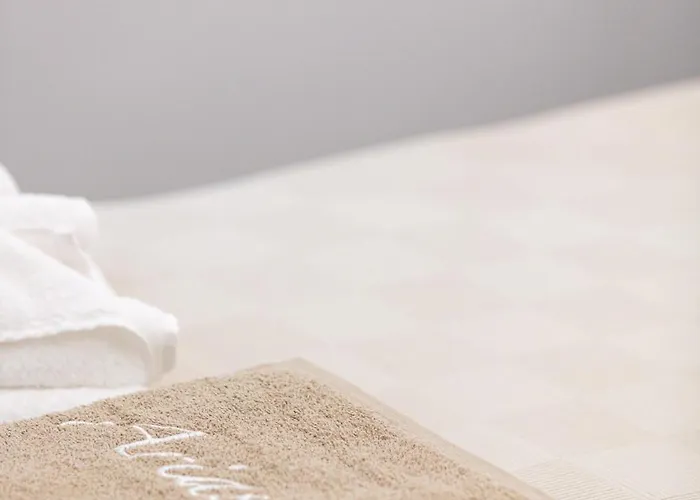 Aria's Apt, Chic & Modern, Close To The Beach! *