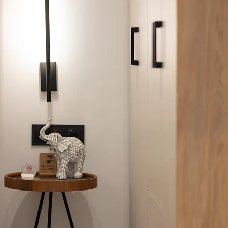 Апартаменты Aria's Apt, Chic & Modern, Close To The Beach! Ретимно