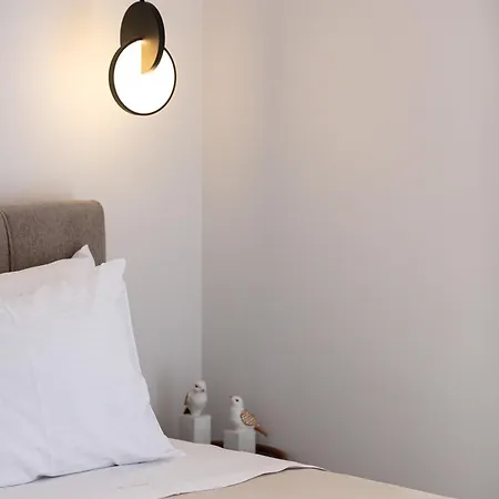 Апартаменти Aria's Apt, Chic & Modern, Close To The Beach!